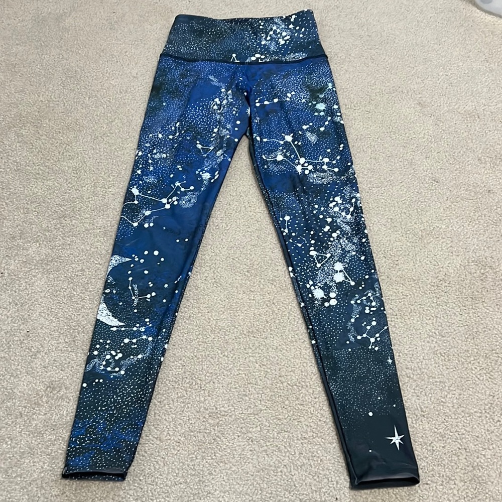 ONZIE Yoga leggings dark blue night sky stars galaxy zodiac galaxy